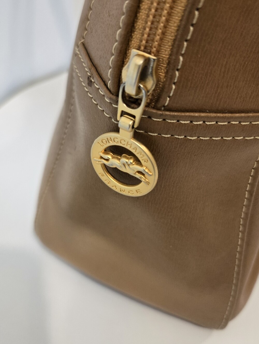 Longchamp Brown Leather Handbag Tote Purse Shoulder Bag Gold hardware - Picture 4 of 9